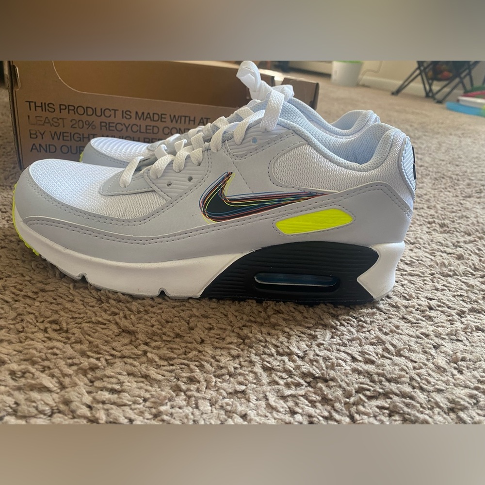 Nike AirMax 90 GS-6.5Y=8W NWT